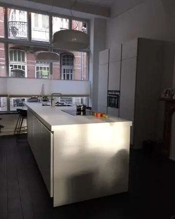 In Monumental House Centre *