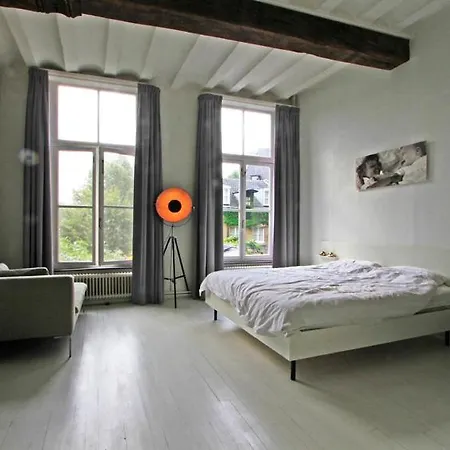 Bed & Breakfast In Monumental House Centre