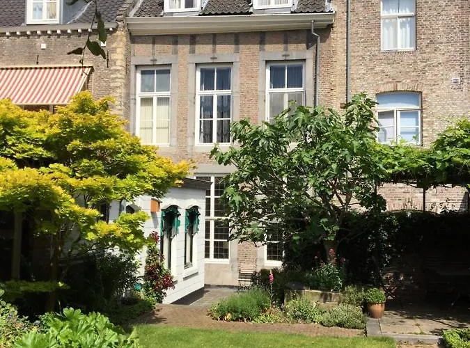 In Monumental House Centre * Maastricht