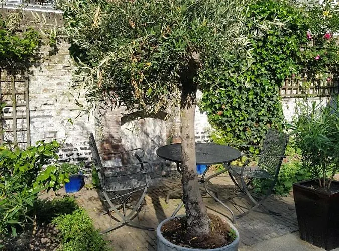 Panzió In Monumental House Centre *