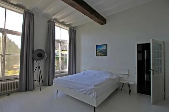 לינה וארוחת בוקר In Monumental House Centre