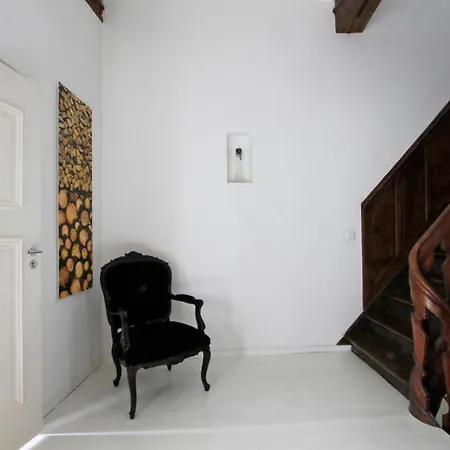 Bed & Breakfast In Monumental House Centre *