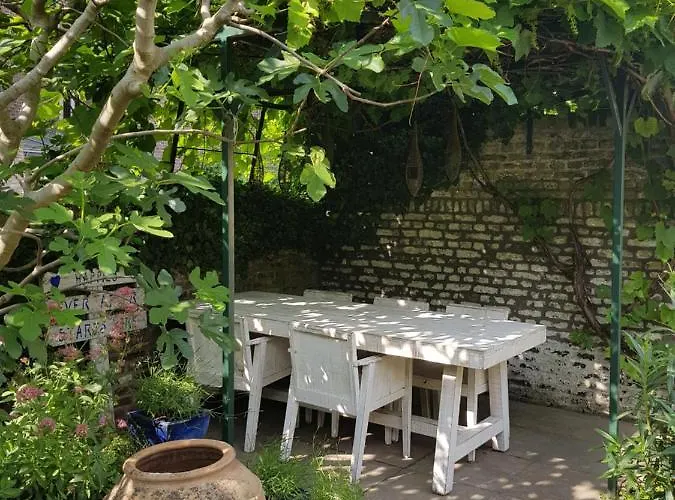 Bed & Breakfast In Monumental House Centre